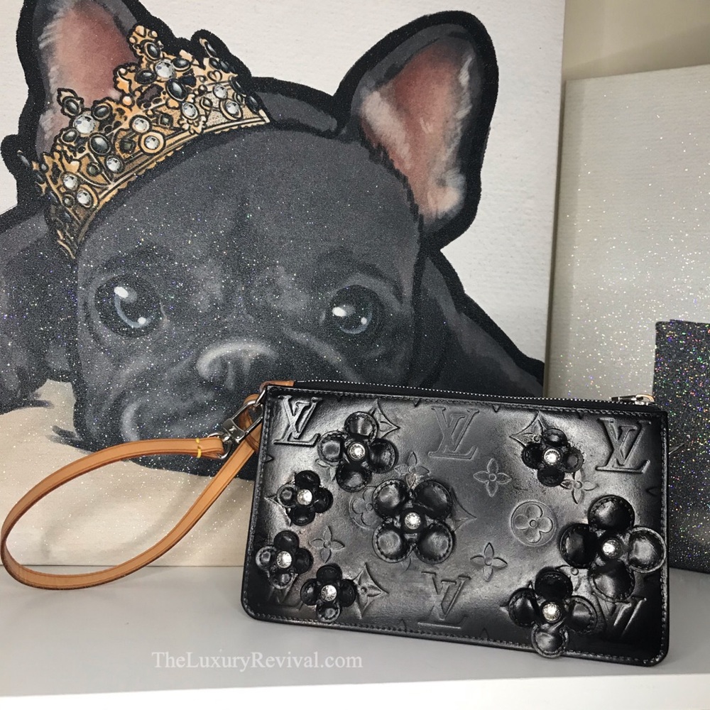 Authentic Louis Vuitton Vernis Pochette